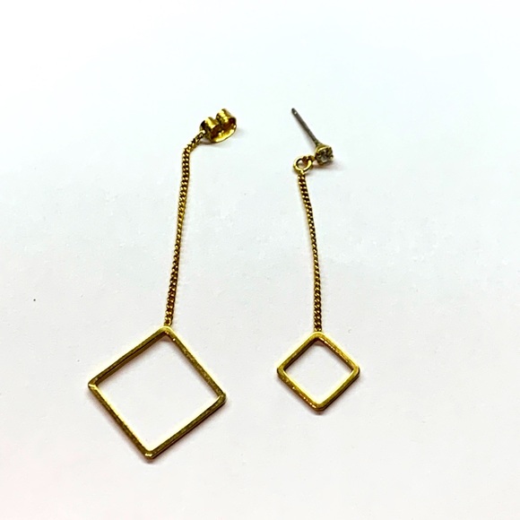 Gold earrings 💛 - Picture 3 of 3